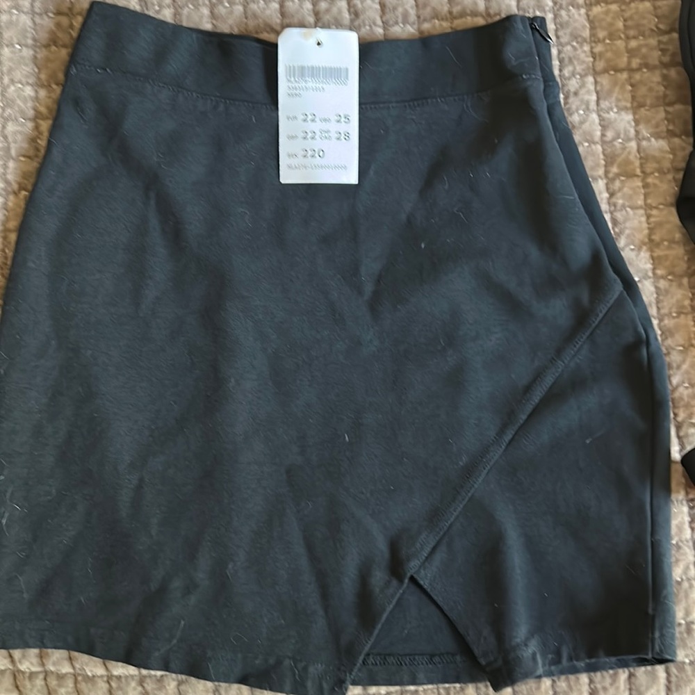 Brandy Melville NWT skirt